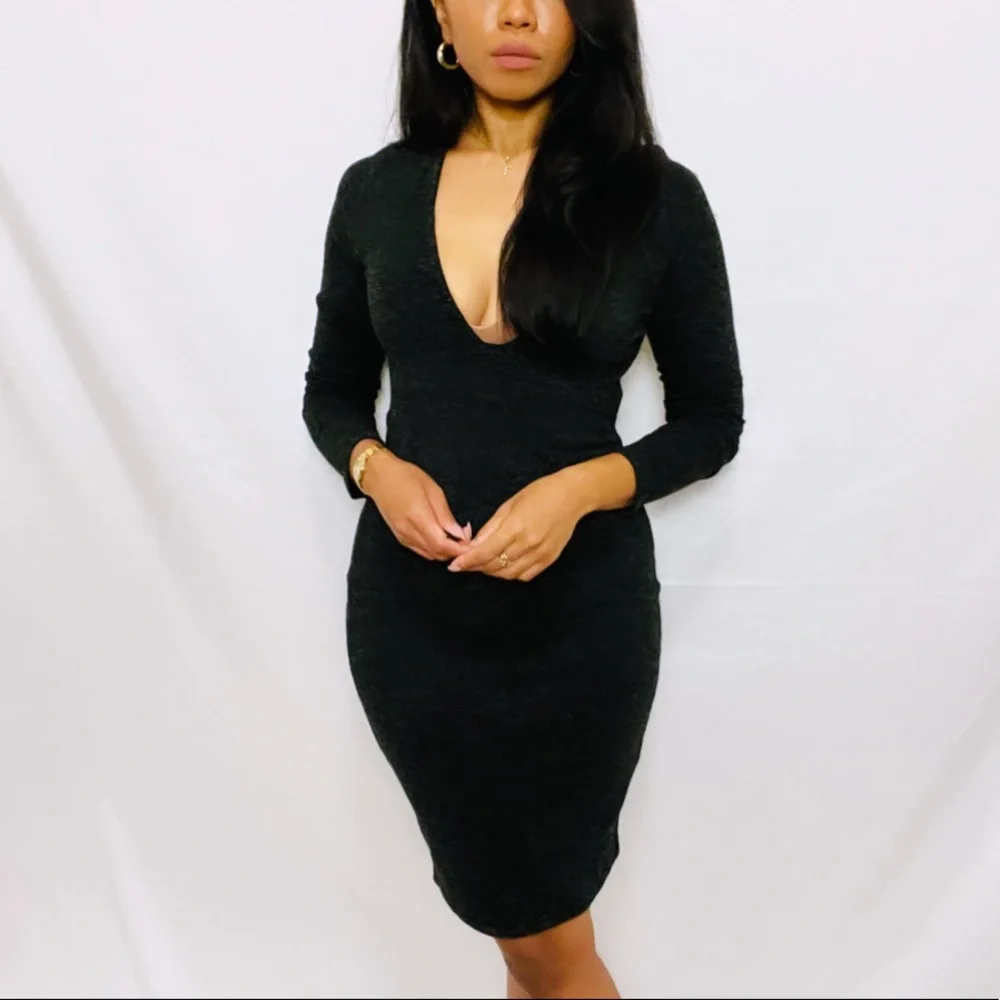 Tobi | Grey Long Sleeve V-Neck Fitted Knit Mini Dress S
